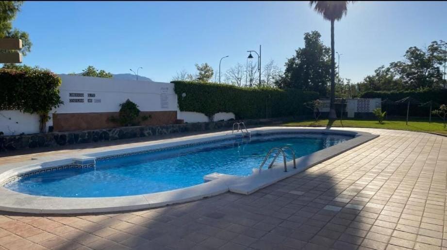 Fantastico Con Piscina Comunitaria Junto Al Mar En Apartamento *