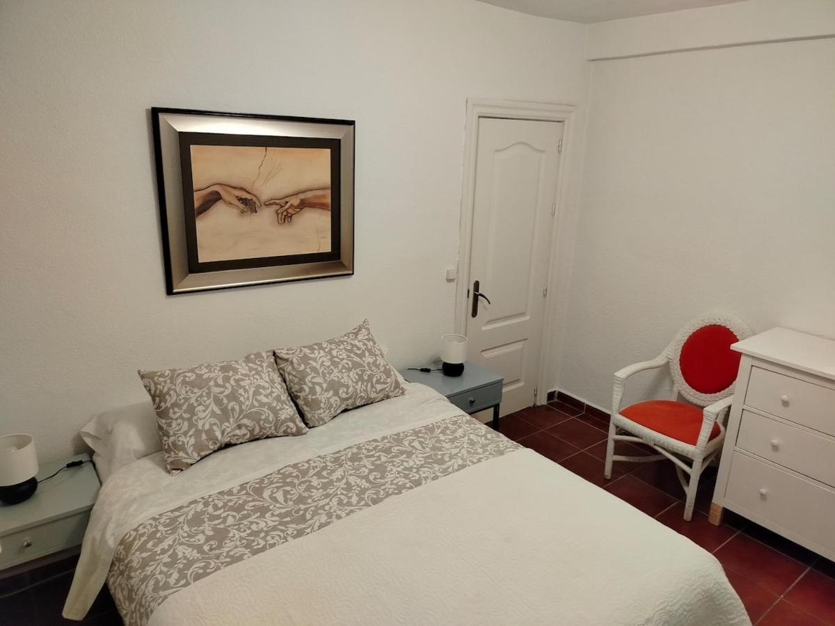 Apartamento Fantastico Con Piscina Comunitaria Junto Al Mar En Málaga